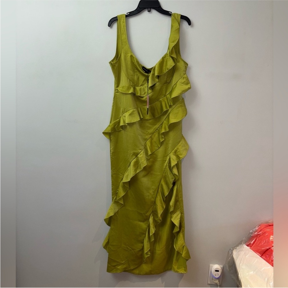 PrettyLittleThing Lime Green Ruffle Midi Dress - Picture 7 of 12
